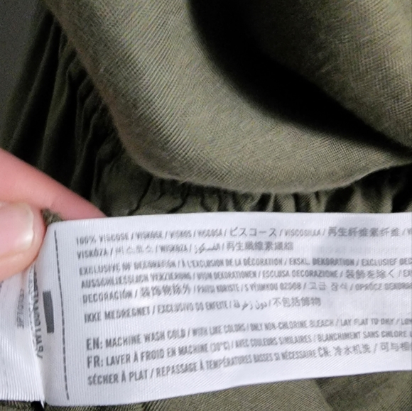 Hollister olive embroidered t-back high neck romper size medium - Picture 7 of 7